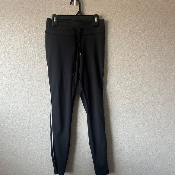 Black High-Waisted Leggings - Picture 1 of 5